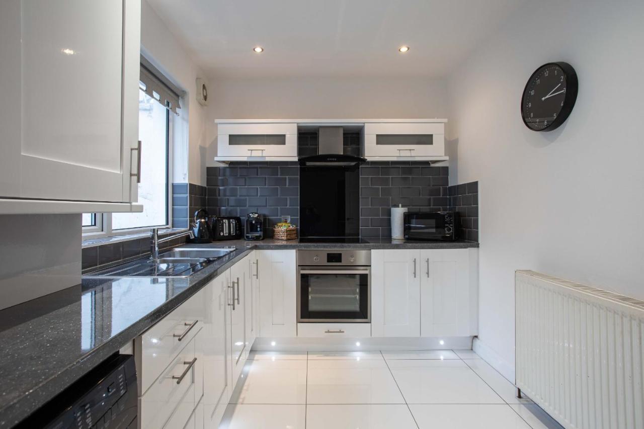 Refurbished Home, 8 Mins To Cc Belfast Extérieur photo