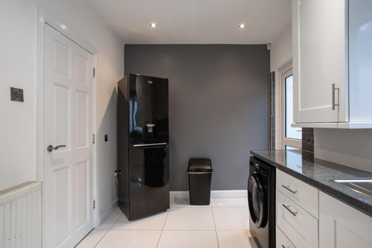 Refurbished Home, 8 Mins To Cc Belfast Extérieur photo