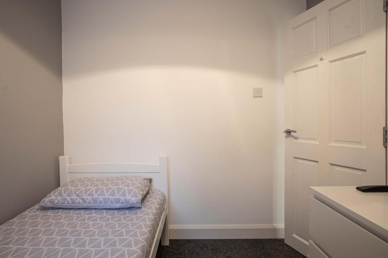 Refurbished Home, 8 Mins To Cc Belfast Extérieur photo